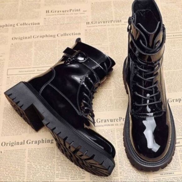 Lily Women’s Glossy Combat Boots sz 7 (Japan 250) NEW # Box K154 - Picture 1 of 8